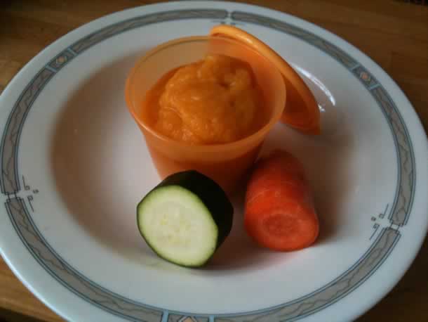 Purée de carottes et courgettes pour bébé (à partir de 4 mois)
