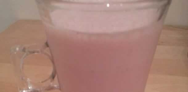 Milk shake à la fraise avec glace maison