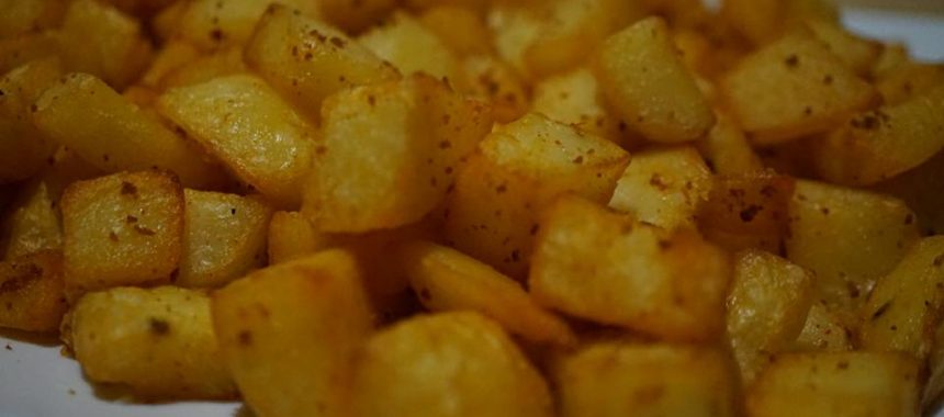 Pommes de terre à l’ail et au paprika (à l’actifry)