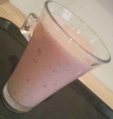 Milk-shake pêche/fraises/cerises au yaourt