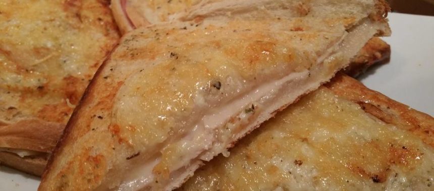 Croque-monsieur à la crème « Ail&Herbes »