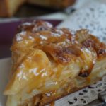 Gâteau aux pommes/poires au caramel au beurre salé