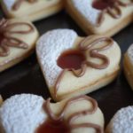 Coeurs Sablés très fondants fourrés à la confiture de fraise